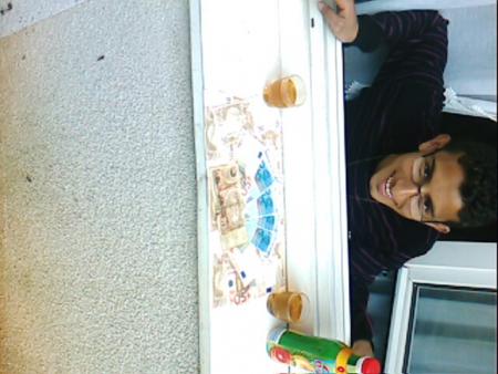 1000 euro est qelq avec 2 verr de th� ca pass tro bien