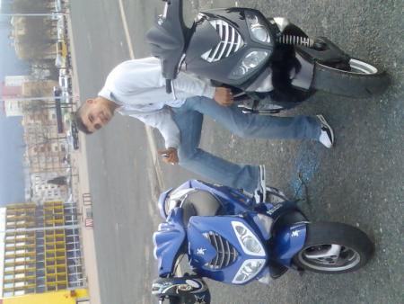 a votr avis le qel est le plus beau des deu scoot